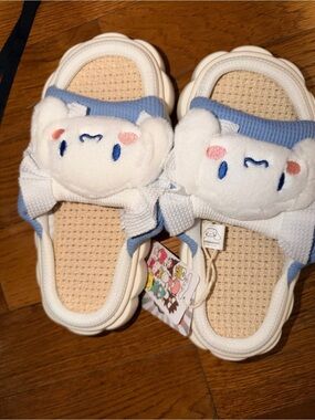 Kids Lightweight White Bubble-Soled Sneakers